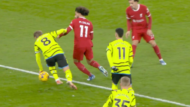 Howard Webb Akui Kesalahan Wasit dalam Laga Liverpool Vs Arsenal