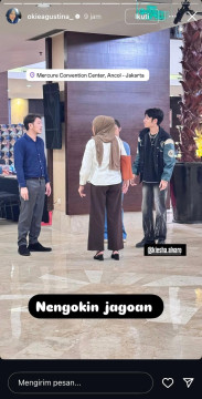 Okie Agustina Saat di Lokasi Syuting Kiesha Alvaro (instagram/@okieagustina_)