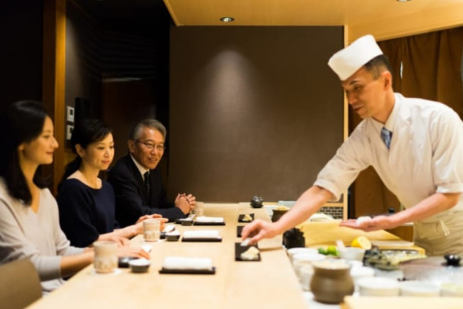 Omakase Santapan yang Dilahap Erina Gudono: Sajian Beretika, Tak Bisa Dimakan Serampangan