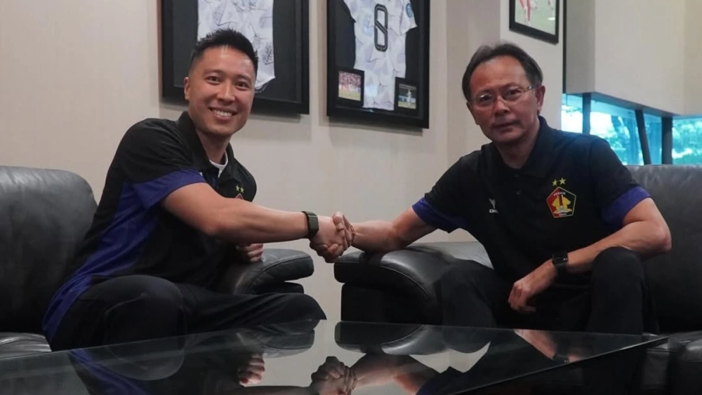 Ong Kim Swee sepakat dengan manajemen Persik Kediri menjadi pelatih. [Instagram]