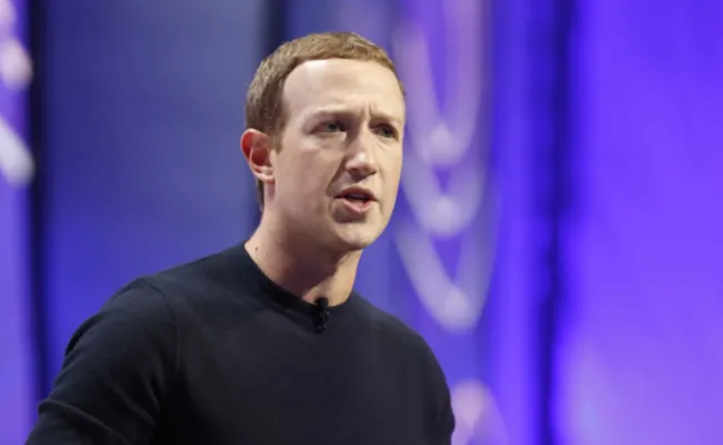 Rayakan HUT AS, Mark Zuckerberg Unggah Video Berselancar