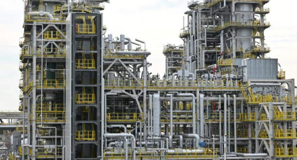 Pabrik pengolahan imbah untuk BBM di Singapuran. [businesstimes.com]