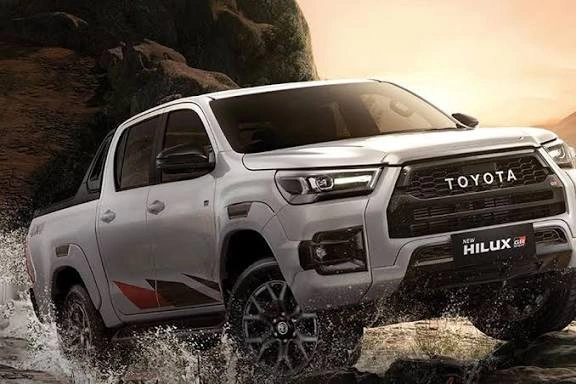Berjiwa Petualang, Toyota Hilux Terbaru Pamer Desain Agresif dan Kaki-Kaki Ekstrem, Ini Detailnya