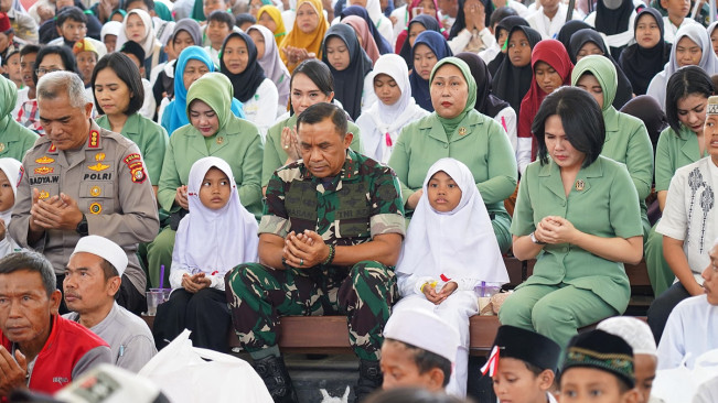 “Senyum Surga†7.000 Anak Yatim di Ulang Tahun Kodam Jaya