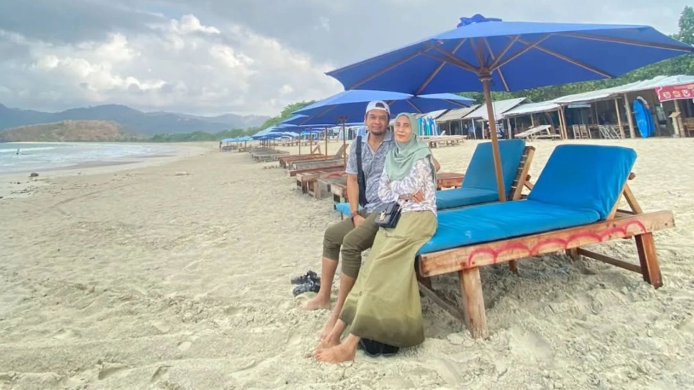 Pantai Selong Belanak. [ig @hera_alfatya]