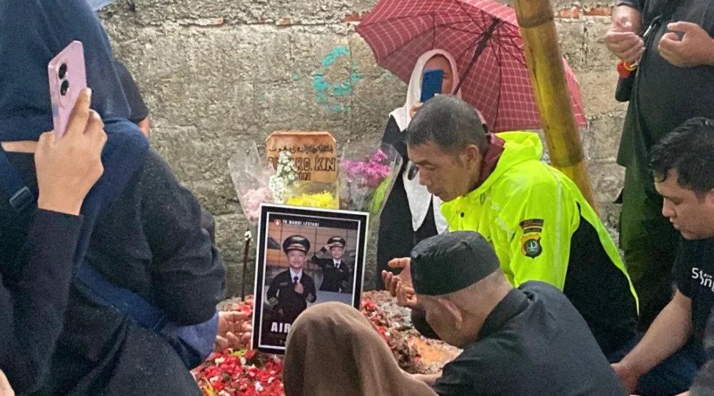 Suasana pemakaman Alvaro Kiano Nugroho, bocah korban penculikan dan pembunuhan oleh ayah tiri. [Ist]