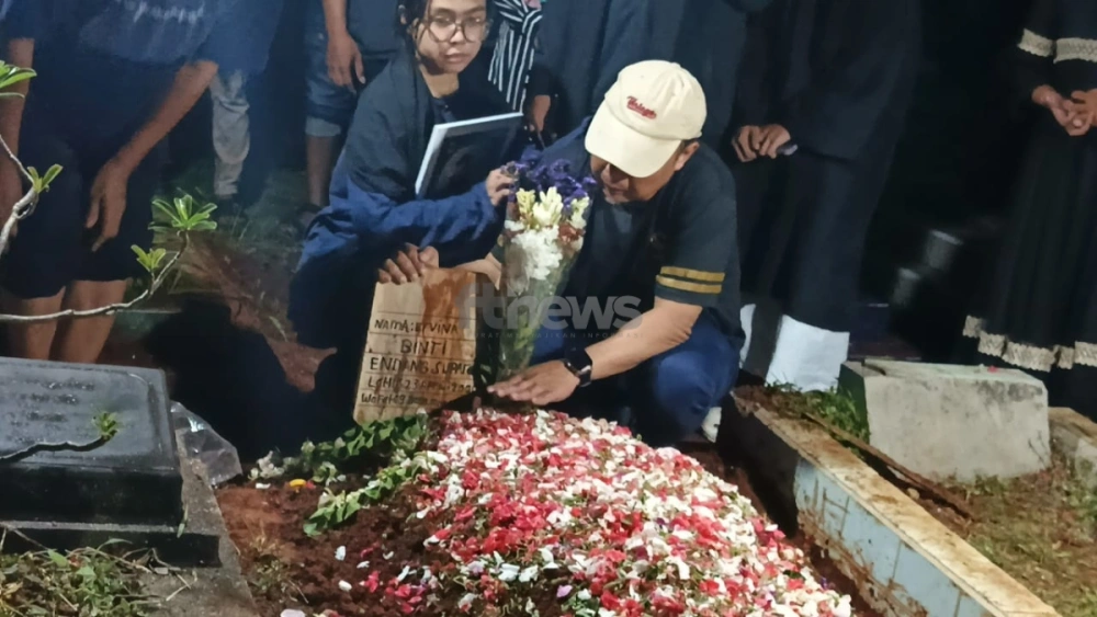 Suasana Haru Prosesi Pemakaman Ervina, Korban Kebakaran Terra Drone