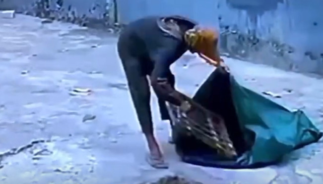 Cair Bray! Pemulung Curi Besi Penutup Selokan di Perumahan Cakung