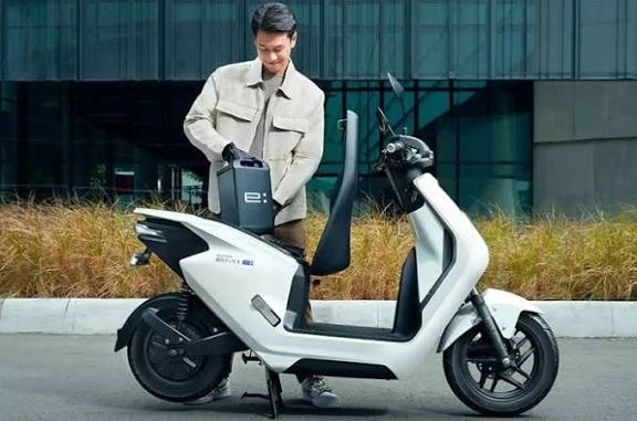 Jarak Tempuh Motor Listrik Boros? Begini Cara Bikin Lebih Hemat Daya