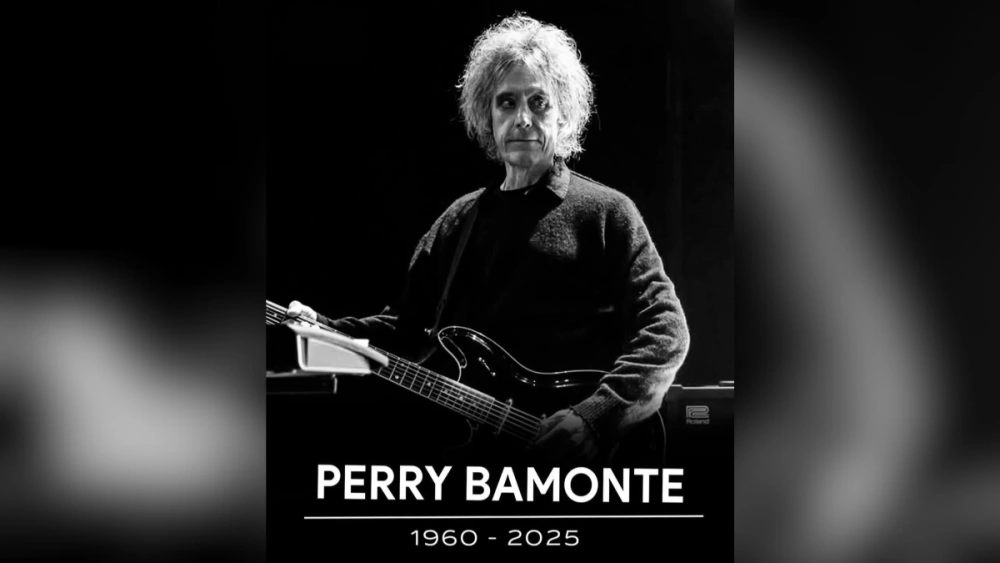 Perry Bamonte dua periode gabung dengan The Cure. [Instagram]