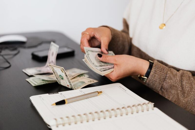 Gaya Hidup <i>Frugal Living</i>, Sederhana, Hemat, dan Berkualitas