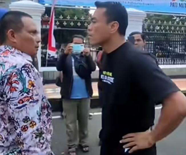 Bupati Pati Sudewo Kader Gerindra Naikkan PBB hingga 250%, Netizen: Sombongnya Sampai ke Ubun-ubun!