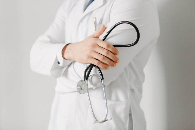 Sederet Dokter Gadungan di Indonesia, dari Kondektur hingga Lulusan STM
