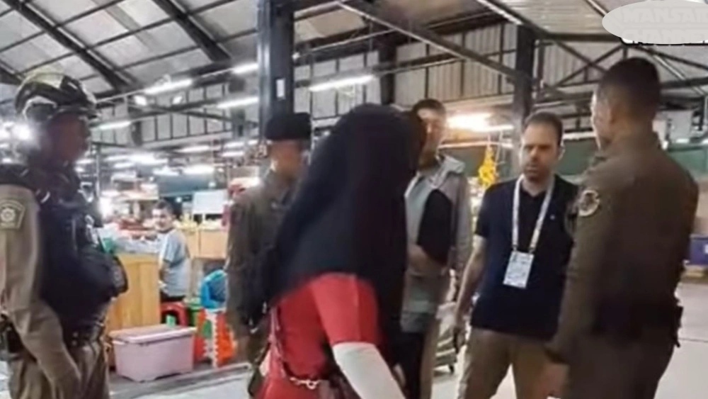 Potongan video pengusiran Rosi Nurasjati. [YouTube Mansaid Channel]