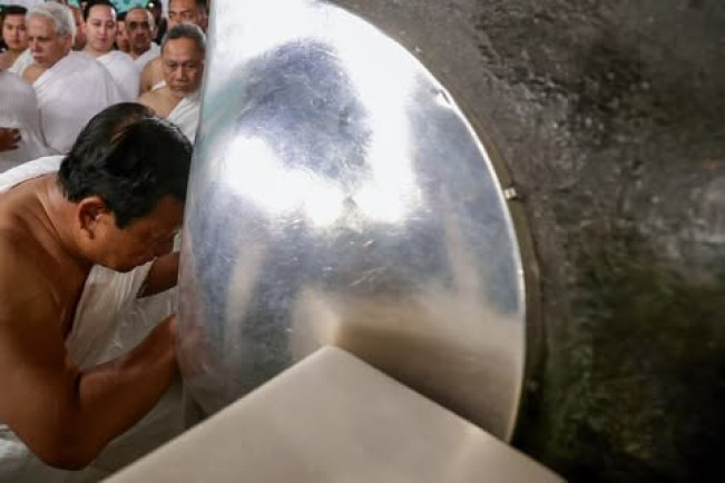 Presiden Prabowo Subianto menunaikan ibadah umrah. (Instagram @presidenrepublikindonesia)