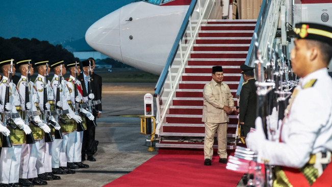 Presiden Prabowo Subianto saat tiba di Malaysia untuk menghadiri KTT ASEAN ke-46. [Instagram Prabowo]