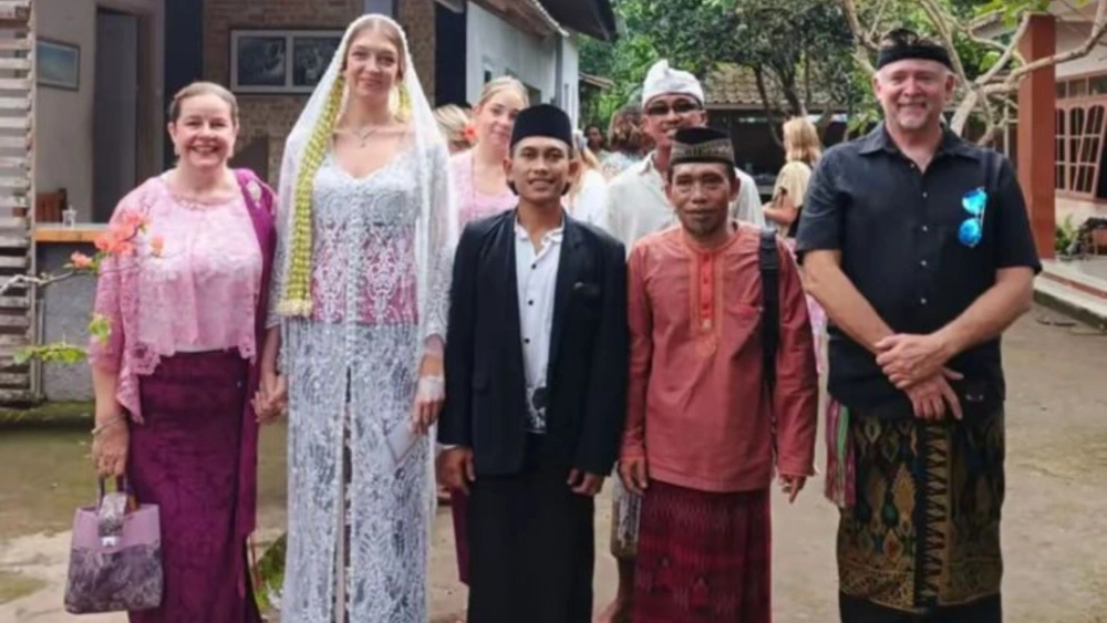 Keluarga Georgia bahkan hadir langsung dari Australia. [TikTok]