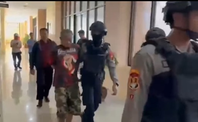 Potongan video pria mengamuk di Kota Solo ditangkap polisi. (Instagram)
