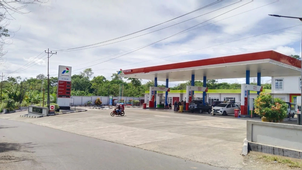 Harga BBM Terbaru Pertamina Jumat, 21 November 2025: Jadi Hemat Rp300 Per Liter