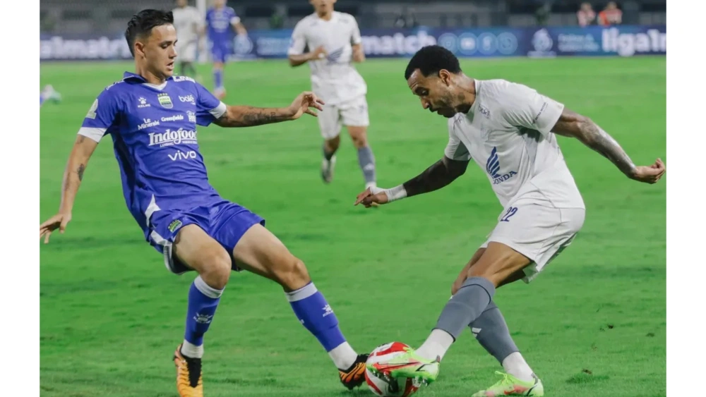 PSM Makassar saat bertemu Persib di laga tunda pekan 8. [ig @psm_makassar]