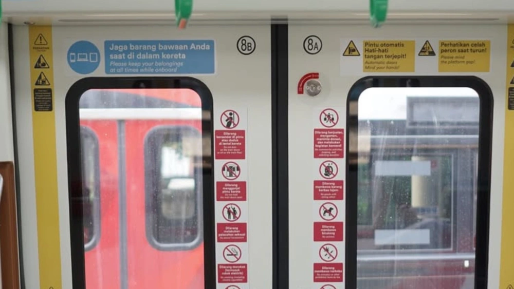 PT Kereta Commuter Indonesia (KCI) resmi memilih direktur utama baru, Mochamad Purnomosidi [Instagram @commuterline]