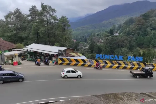 Bengkel Nakal di Puncak Resahkan Wisatawan