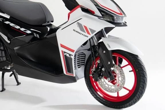 Qjmotor Viento Ax180 Cbs Jadi Pilihan Mobilitas Urban
