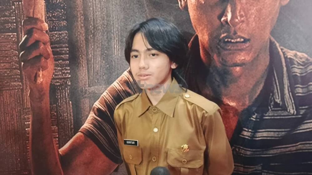 Quentin Stanislavski Kusnandar, putra mendiang Epy Kusnandar, saat hadiri gala premiere Qorin 2 di kawasan Jakarta Selatan, Senin (8/12/2025). [FTNews.co.id/Selvianus Kopong Basar]