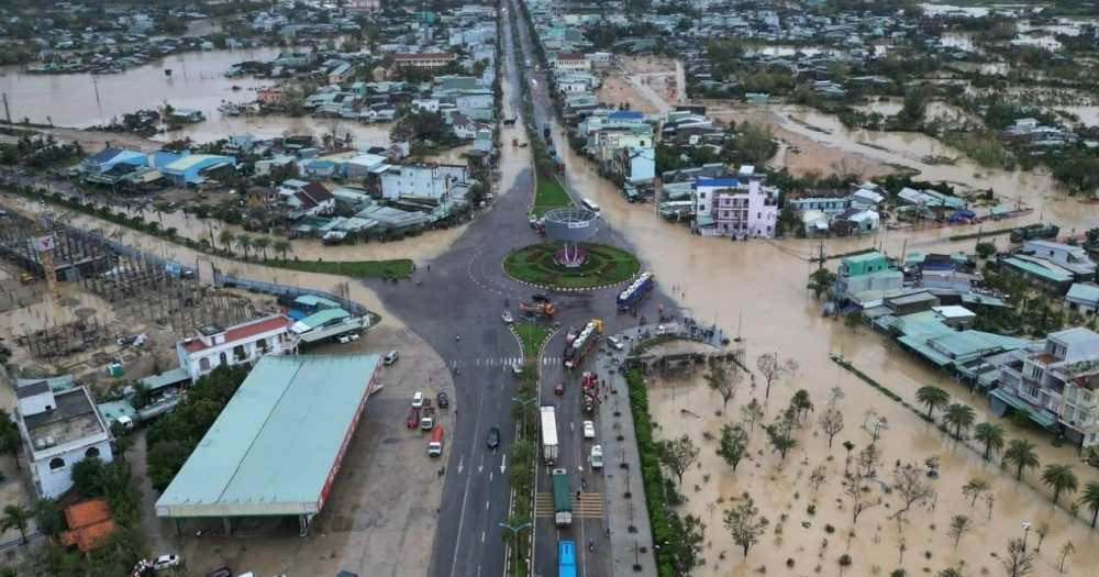 Kota Wisata Vietnam Tenggelam Akibat Banjir Besar