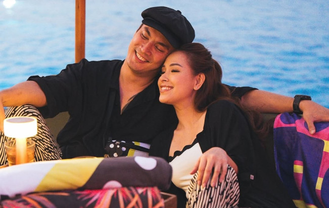 Diterpa Isu Selingkuh, Intip Potret Mesra Lady Nayoan dan Rendy Kjaernaett