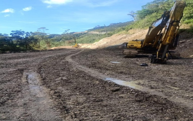 KKB Bakar Alat Berat Proyek Jalan di Pegunungan Bintang Papua