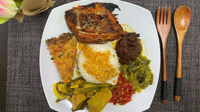 Rekomendasi Resto Padang yang Selalu Ramai di Jakarta Pusat