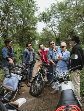 The Dudas-1 mengantar Roy Marten pulang kampung ke Salatiga. (Instagram @raffinagita1717)