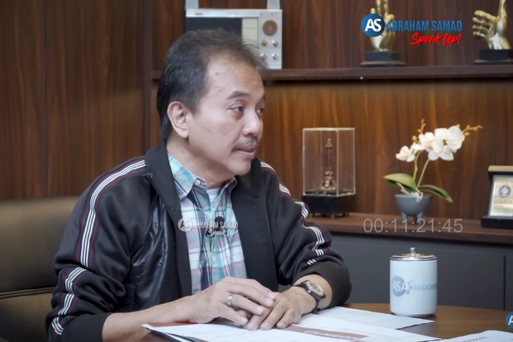 Roy Suryo mengawali perjalanan profesionalnya sebagai akademisi. [YouTube]