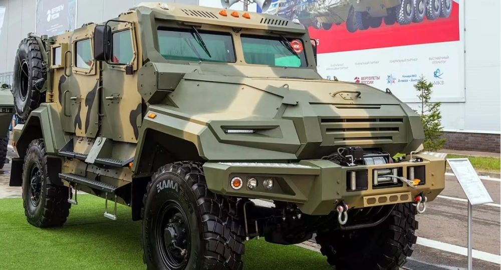 Diam-diam Rusia Perkuat Iran, Ini Spesifikasi Ranpur Spartak yang Tiba di Pangkalan Militer