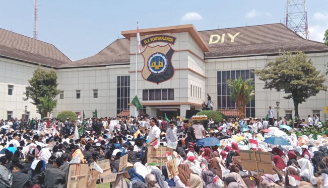 Ribuan Santri Gelar Aksi di Polda DIY, Ini Tuntutannya