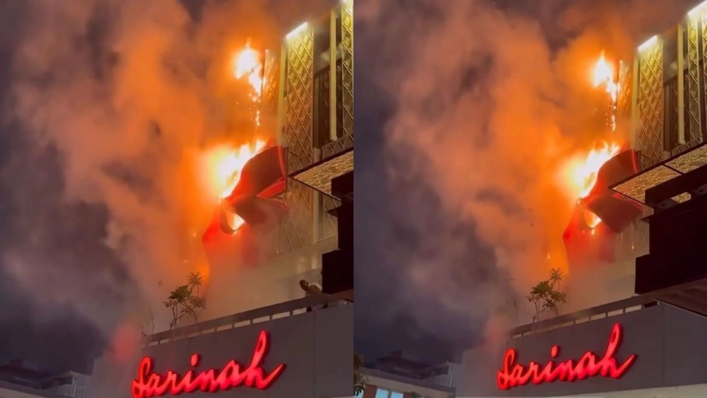 Tidak ada korban jiwa dalam insiden papan reklama gedung Sarinah terbakar. [Instagram]