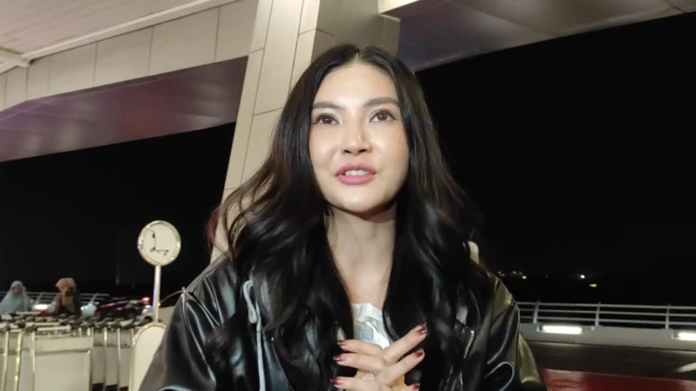 Sarwendah tegaskan pertemuan Ruben Onsu dan anak-anak cukup koordinasi lewat WhatsApp. [FTNews/Raka]