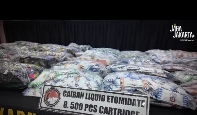 Polisi Bandara Soetta Amankan 8.500 Cartridge Vape Berisi Obat ‘Fly’ Senilai Rp42,5 Miliar