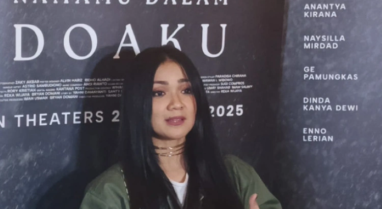 Nirina Zubir, selebriti yang berjuang bertahun-tahun melawan mafia tanah, akhirnya berhasil mendapatkan kembali 6 sertifikat tanah milik ibunya [Foto: FTNews/Selvianus Kopong Basar]