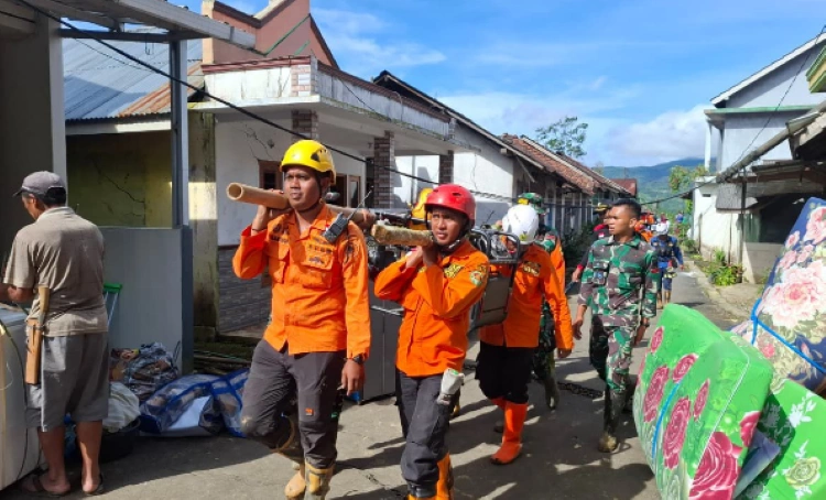 Update Longsor Banjarnegara: Tiga Jenazah Ditemukan, 25 Korban Masih Hilang