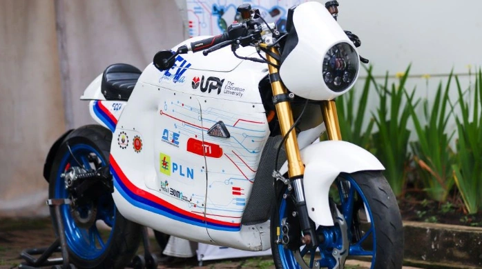 Motor Super Canggih Karya Mahasiswa UPI, 2 Liter Hidrogen Bisa Tempuh 428 Km