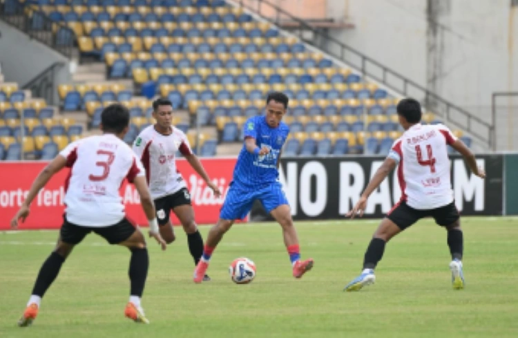 Hanya dengan 9 Pemain, Garudayaksa Bungkam PSPS 1-0 Pelatih Aji Santoso Kecewa Berat!