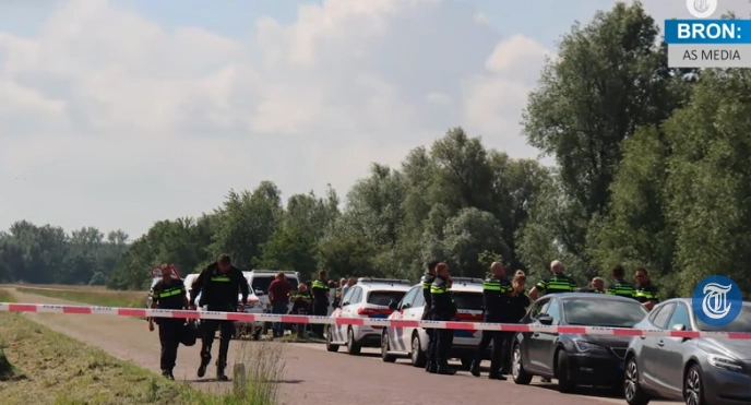 Jasad Ryan al Najjar yang berusia 18 tahun ditemukan di air di Knardijk di Lelystad, 28 Mei 2024 [Foto: tangkap layar YouTube De Telegraaf]