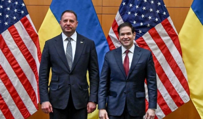 Andriy Yermak (kiri) saat masih menjabat Kepala Staf dan memimpin delegasi Ukraina untuk perundingan perdamaian [Foto: tangkap layar X Andriy Yermak ]