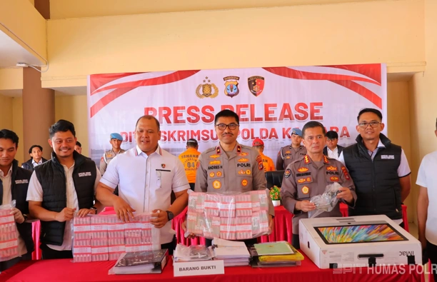 Pengungkapan kasus kredit fiktif di Bank Kaltimtara, Rabu (3/12/2025) [Foto: Humas Polri]