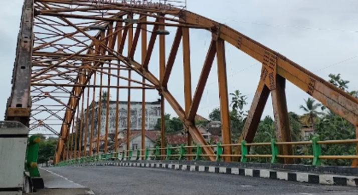 Gara-gara Bullying, Siswa SMP Ini Nyaris Tewas Bunuh Lompat ke Sungai Ogan dari Jembatan
