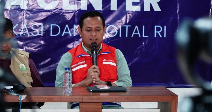 Sales Area Manager Pertamina Retail Aceh, Misbah Bukhori, dalam konferensi pers di Media Center Bencana Aceh Kemkomdigi, di Banda Aceh Sabtu (6/12/2025). [Foto: Hendra Gunawan/Dit.KPM Kemkomdigi]