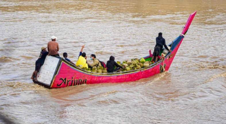 Pengiriman LPG bersubsidi 3 kg ke wilayah bencana  terisolir [Foto: ESDM]