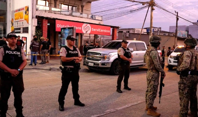 Penjagaan ketat di sekitar lokasi kejadian [Sumber Foto: tangkap layar X The Independent]